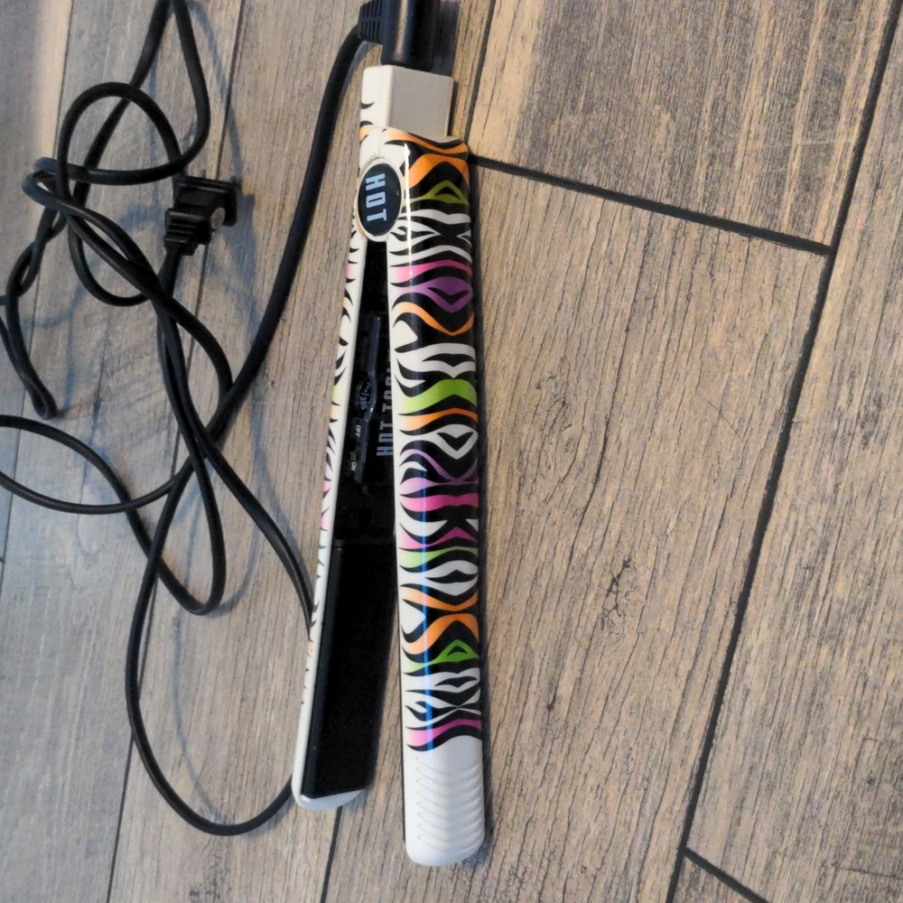 Hot Tools 1” Zebra Print Tourmaline Ceramic Flat Iron Hair Straightener